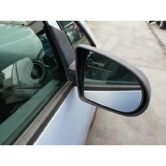 mitsubishi colt berlina 5 (z30a) del año 2005