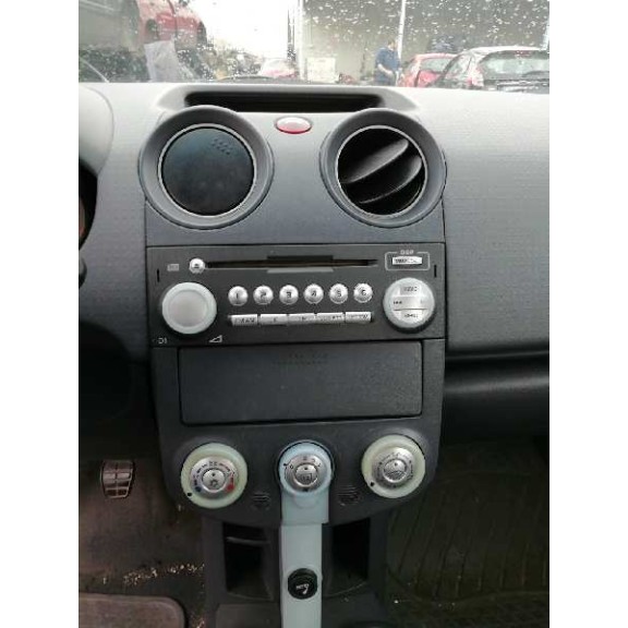 mitsubishi colt berlina 5 (z30a) del año 2005