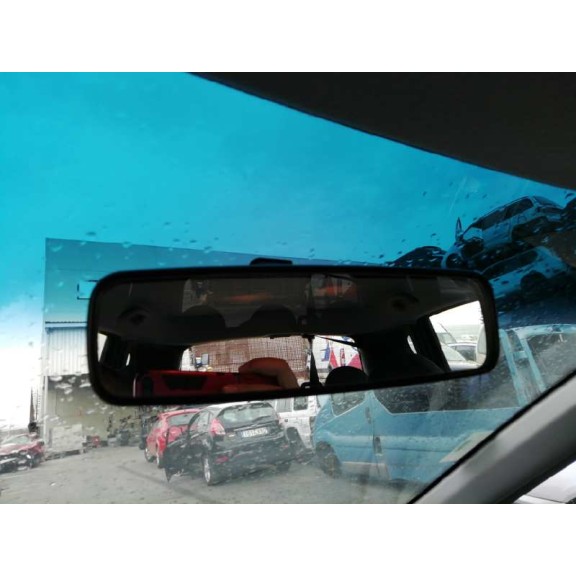 mitsubishi colt berlina 5 (z30a) del año 2005