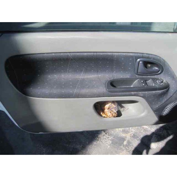 renault clio ii fase ii (b/cb0) del año 2003