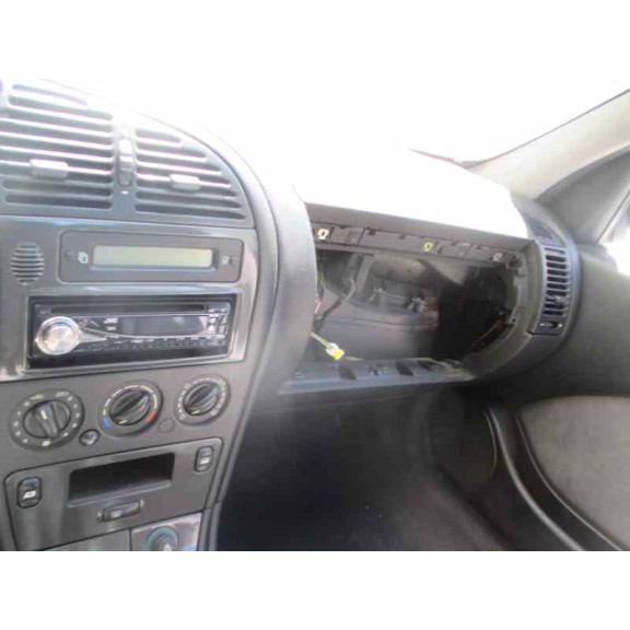 citroën xsara berlina del año 2003