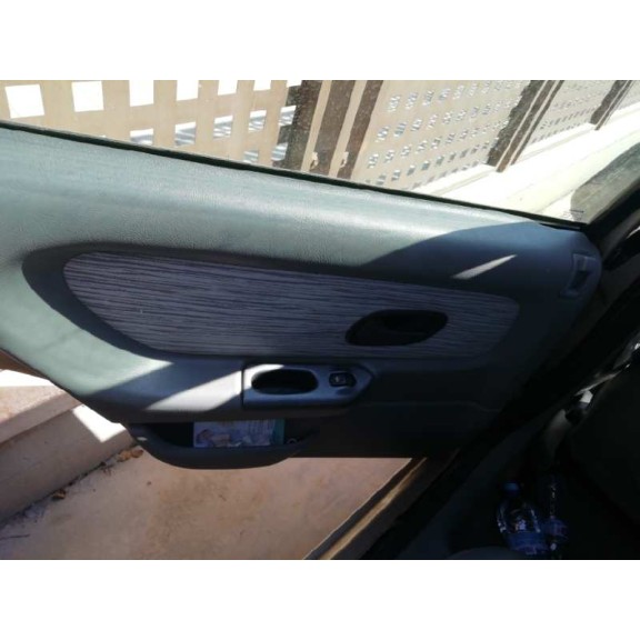 renault laguna (b56) del año 2000