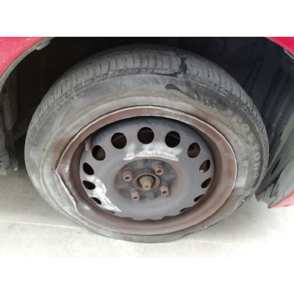 peugeot 107 del año 2006