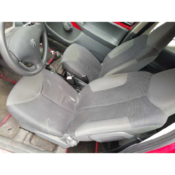 peugeot 107 del año 2006