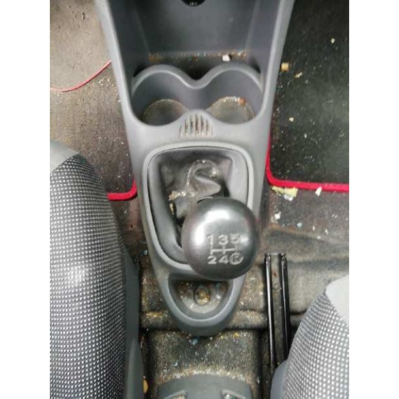 peugeot 107 del año 2006