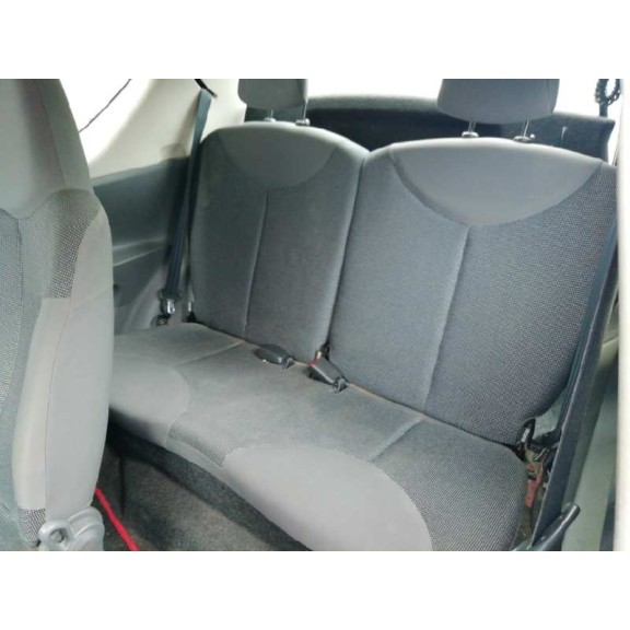 peugeot 107 del año 2006