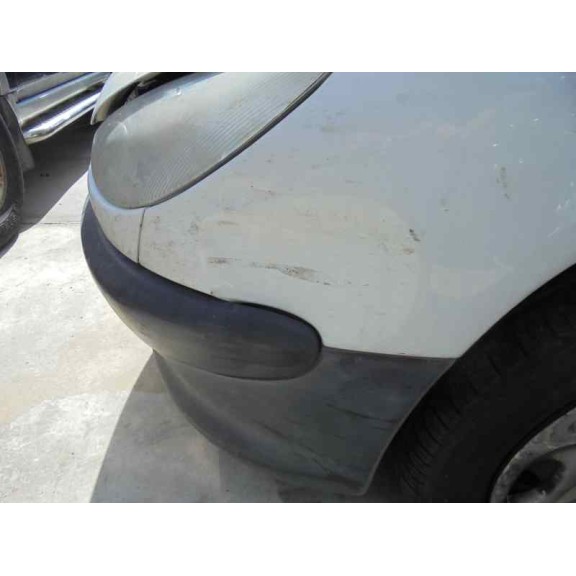 peugeot 206 berlina del año 2001