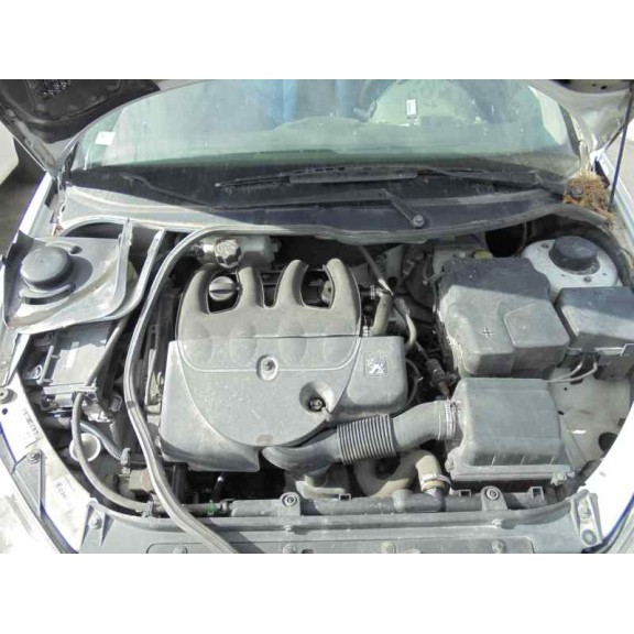 peugeot 206 berlina del año 2001