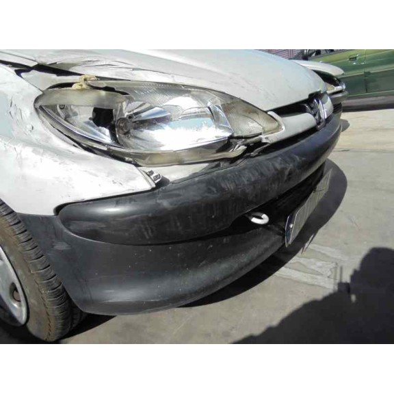 peugeot 206 berlina del año 2001