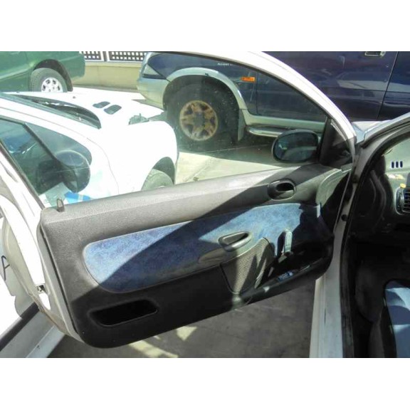 peugeot 206 berlina del año 2001