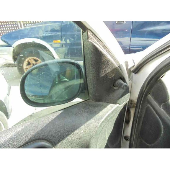 peugeot 206 berlina del año 2001