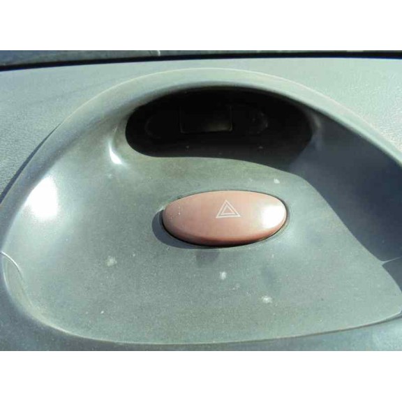 peugeot 206 berlina del año 2001