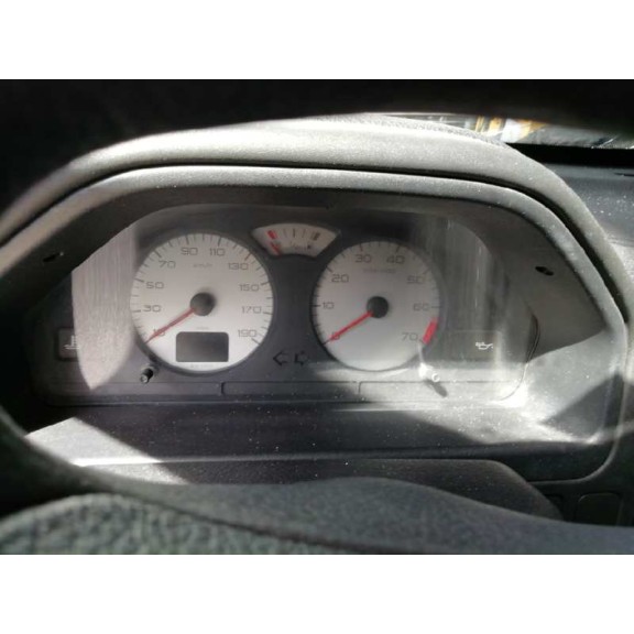 peugeot 106 (s2) del año 2001