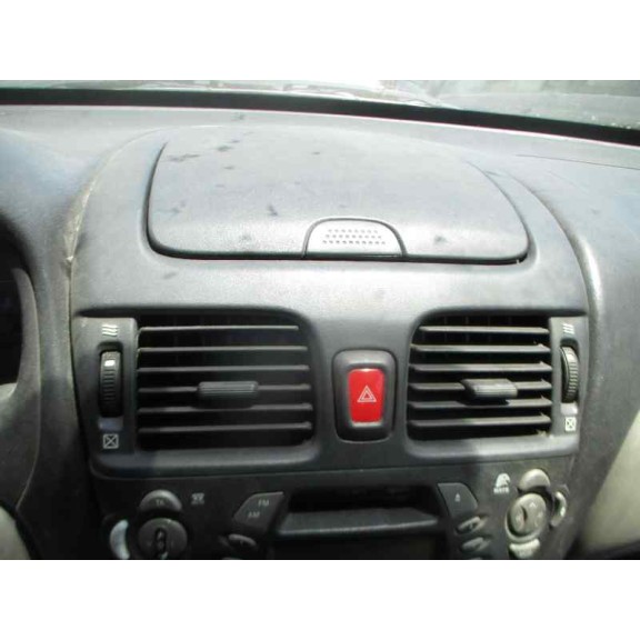 nissan almera (n16/e) del año 2000