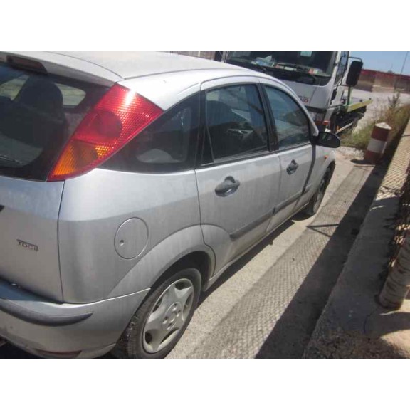 ford focus berlina (cak) del año 2003