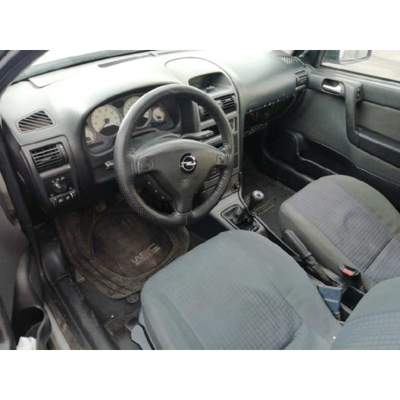opel astra g berlina del año 2003