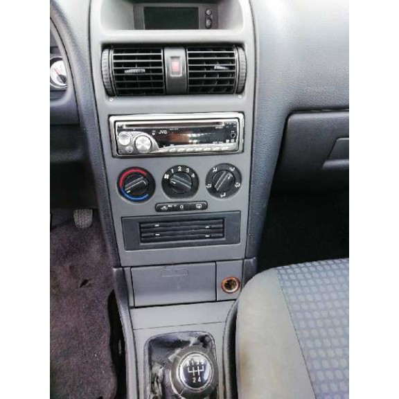 opel astra g berlina del año 2003