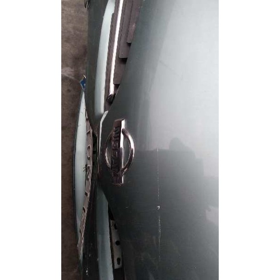 nissan almera tino (v10m) del año 2001