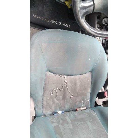 nissan almera tino (v10m) del año 2001