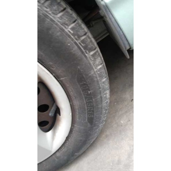 nissan almera tino (v10m) del año 2001