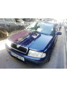 skoda octavia berlina (1u2) del año 2001