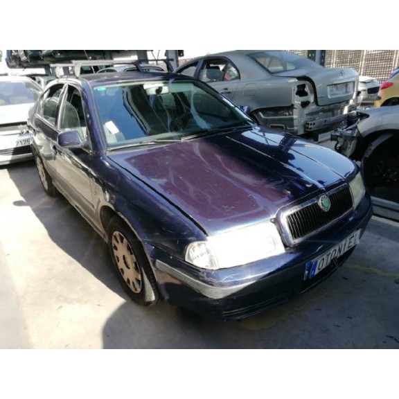 skoda octavia berlina (1u2) del año 2001