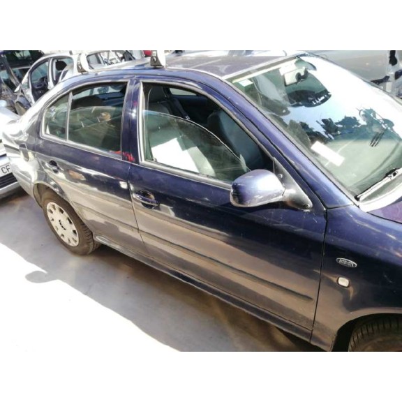 skoda octavia berlina (1u2) del año 2001