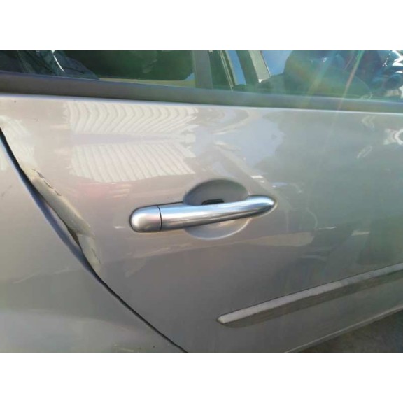 renault megane ii classic berlina del año 2004