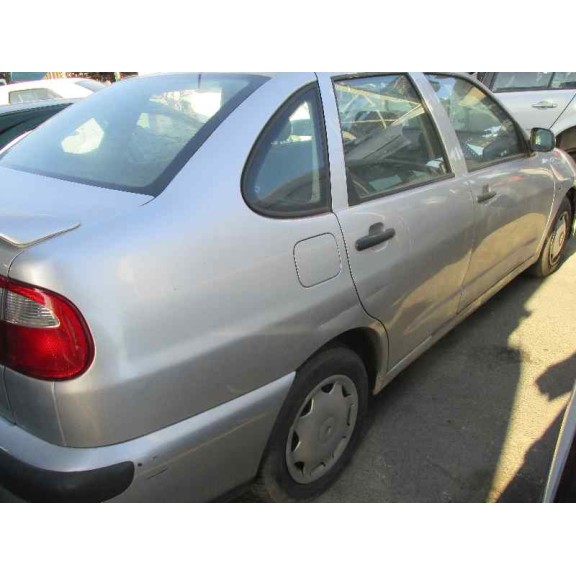 seat cordoba berlina (6k2) del año 2001