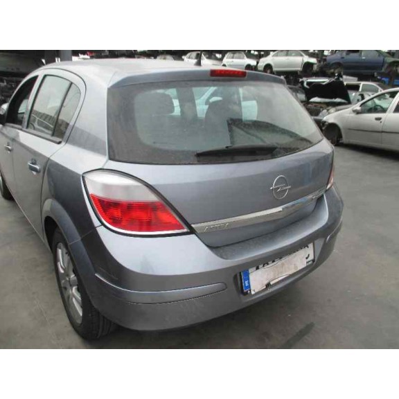 opel astra h berlina del año 2005