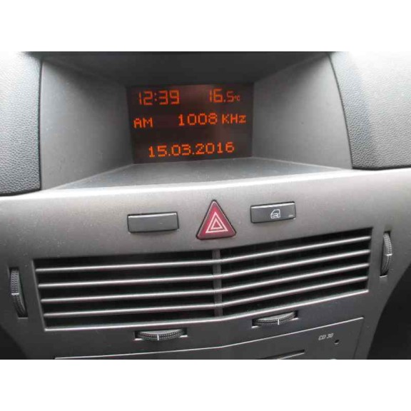 opel astra h berlina del año 2005