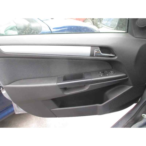 opel astra h berlina del año 2005