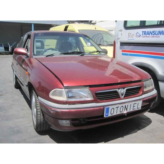 opel astra f berlina del año 1996