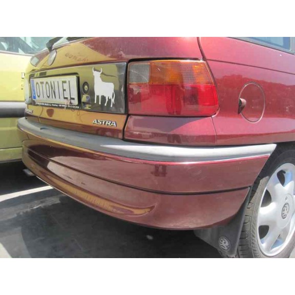 opel astra f berlina del año 1996