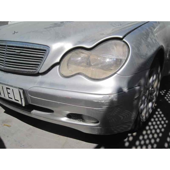 mercedes-benz clase c (w203) berlina del año 2004