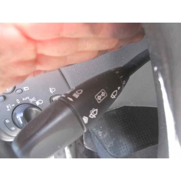 mercedes-benz clase c (w203) berlina del año 2004