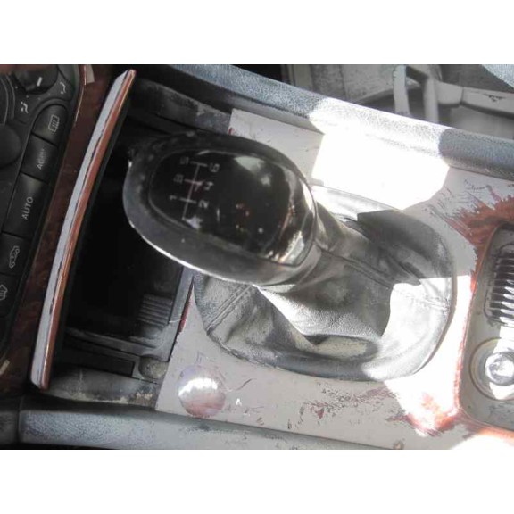 mercedes-benz clase c (w203) berlina del año 2004