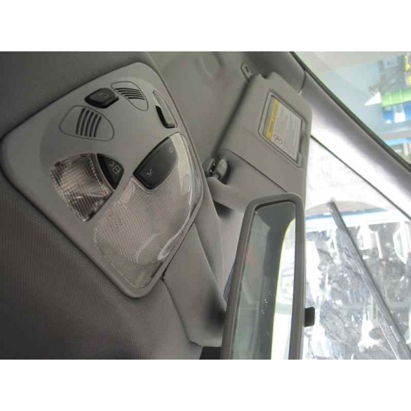 mercedes-benz clase c (w203) berlina del año 2004