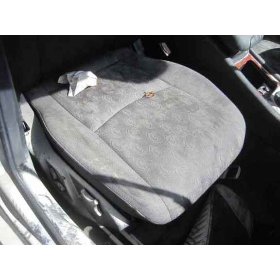 mercedes-benz clase c (w203) berlina del año 2004