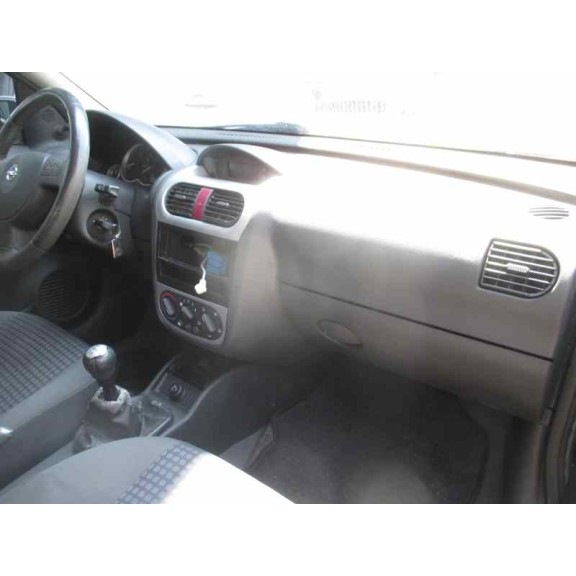 opel corsa c del año 2003