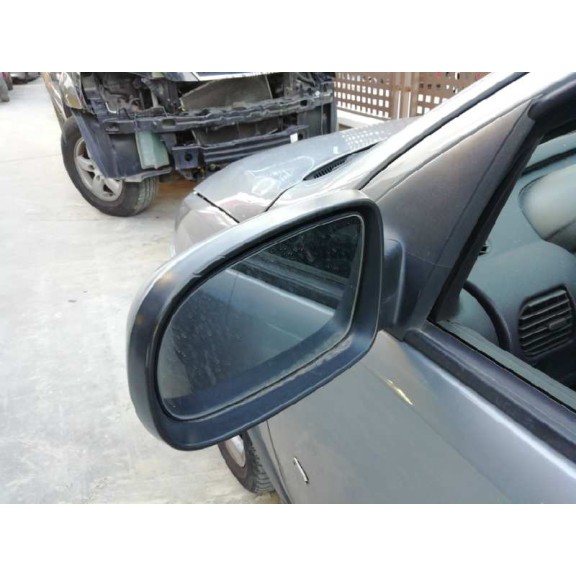 opel corsa c del año 2004