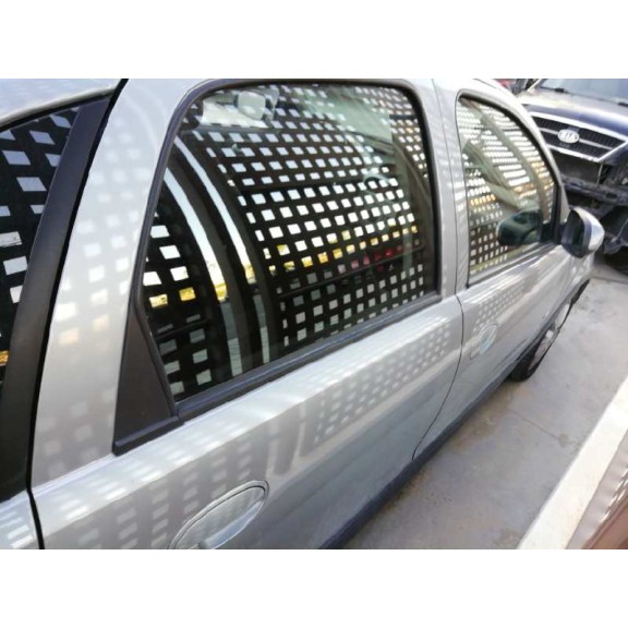 opel corsa c del año 2004