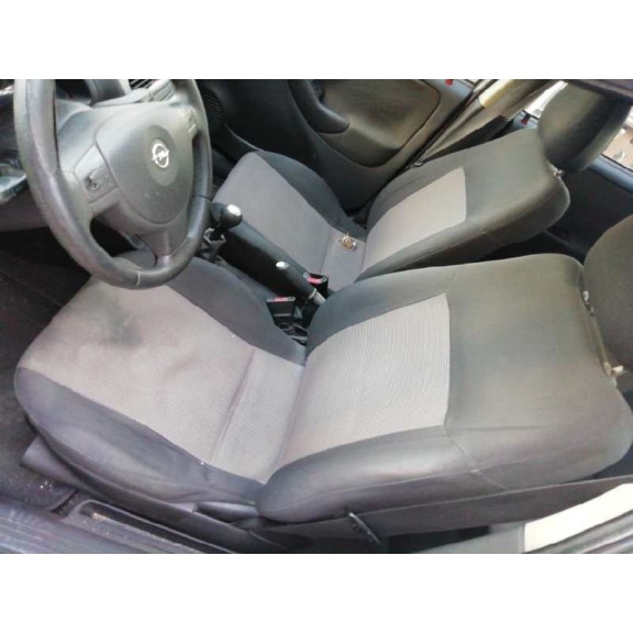 opel corsa c del año 2004