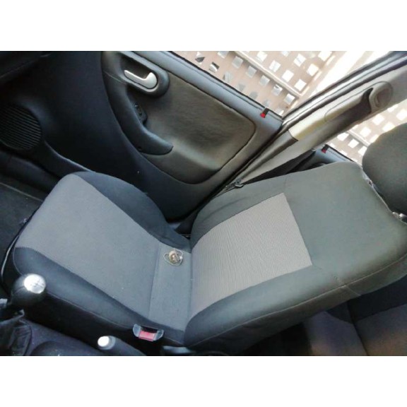 opel corsa c del año 2004