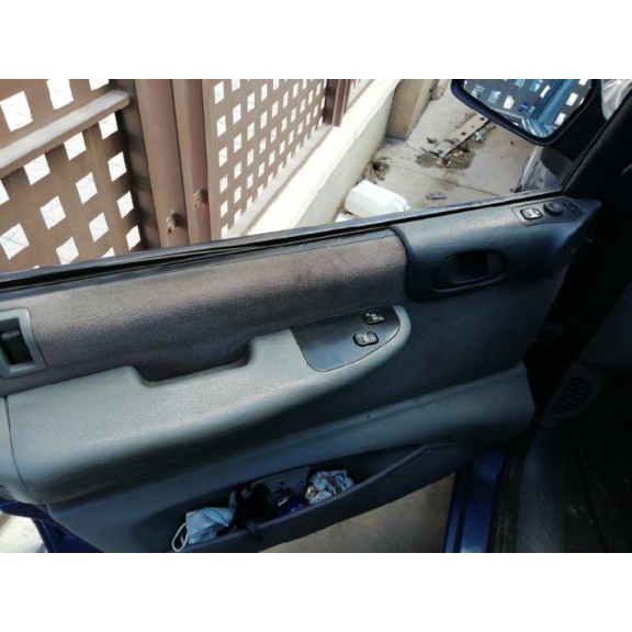 peugeot 806 del año 2001