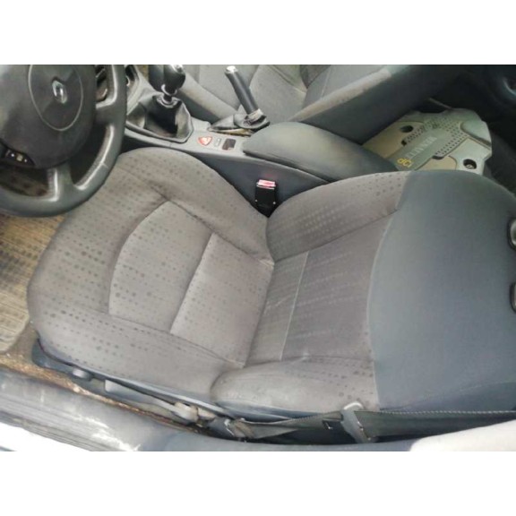 renault laguna ii (bg0) del año 2004