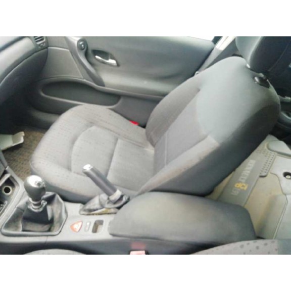 renault laguna ii (bg0) del año 2004