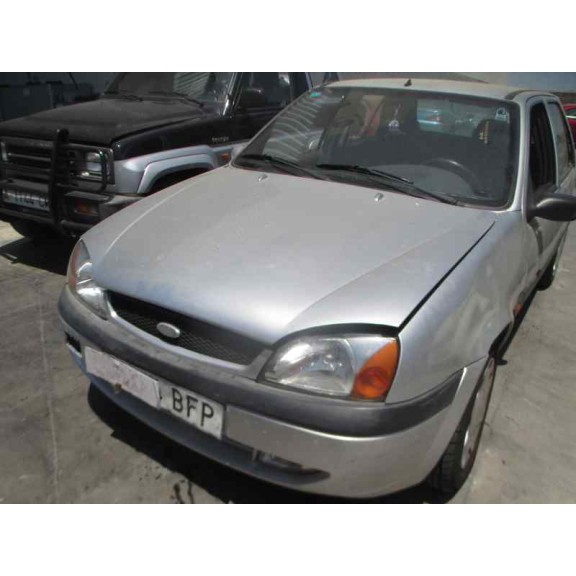 ford fiesta berlina (dx) del año 2001