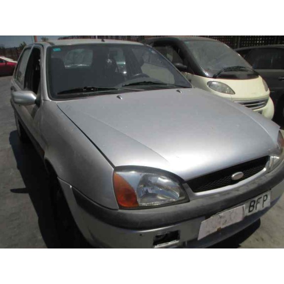 ford fiesta berlina (dx) del año 2001
