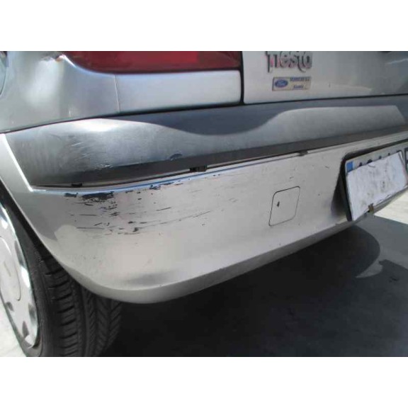 ford fiesta berlina (dx) del año 2001